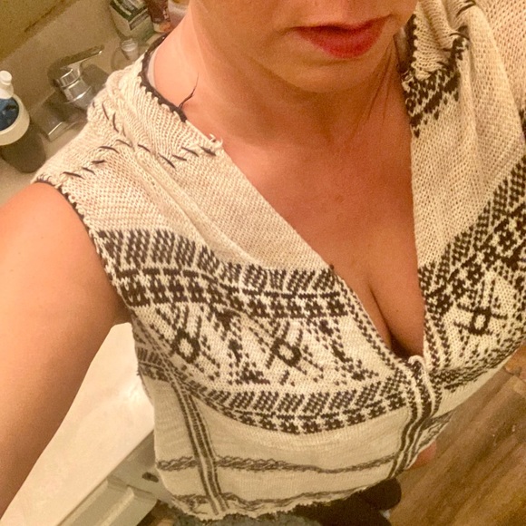 NEW LISTING‼️FREE PEOPLE Tunic - Picture 2 of 16